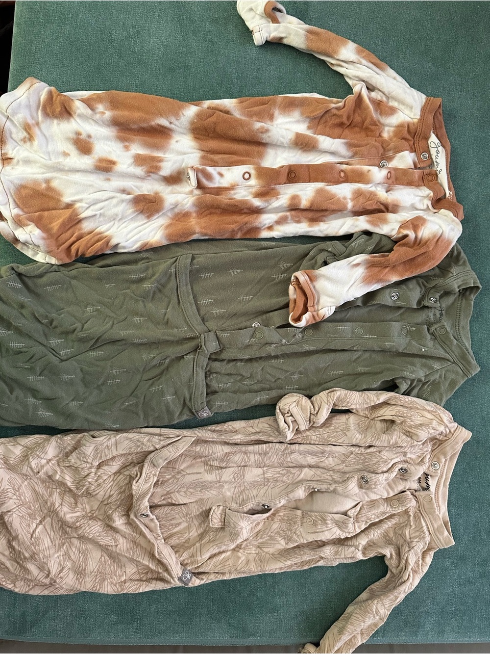 3 goumi sleep gowns size 3-6